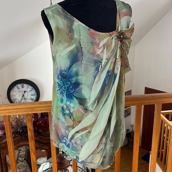 Bleu Lounge Top - Picture 1 of 8